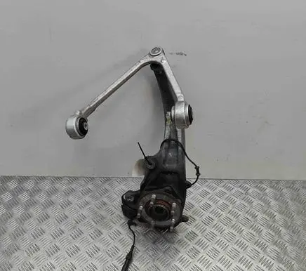 Front wheel hub