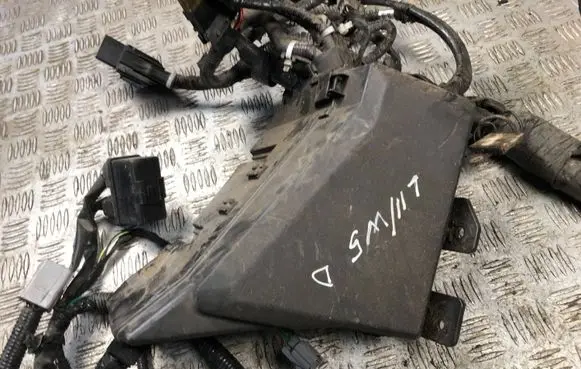 Subaru Legacy Fuse box set MB502101B