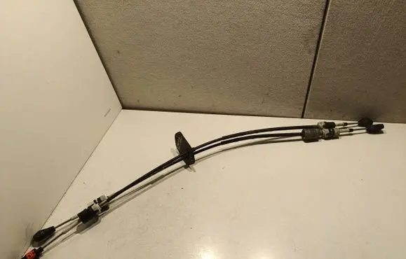Gear shift cable linkage