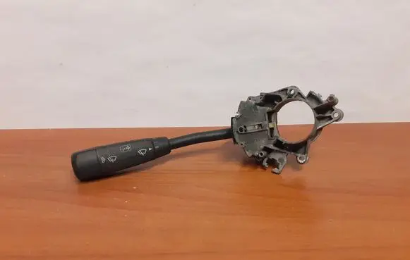 Mercedes-Benz E W210 Indicator stalk 6328 A2105450110