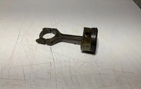 BMW 3 E92 E93 Piston with connecting rod 7589201