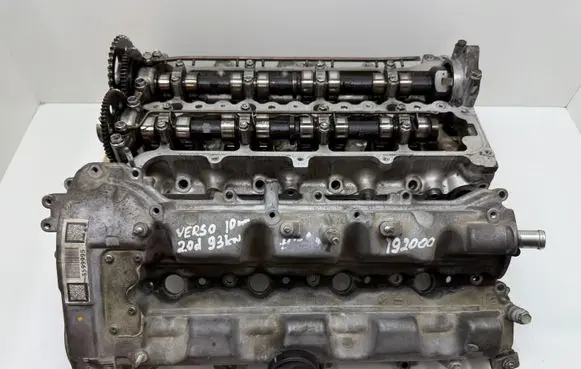 Engine head