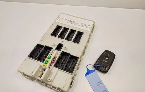 BMW 3 F30 F35 F31 Engine ECU kit and lock set 9387263 61359387263