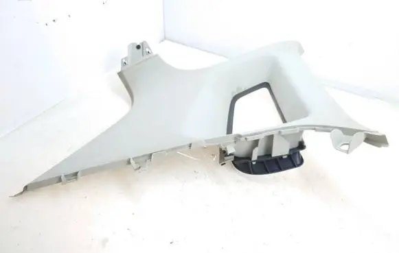 Volkswagen Tiguan (C) pillar trim 5N0867287 M6453