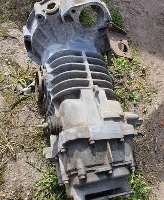 Volkswagen Transporter - Caravelle T3 Manual 4 speed gearbox 091301103C 091301211C DY19093