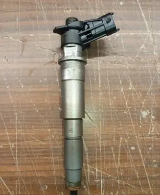 Fuel injector