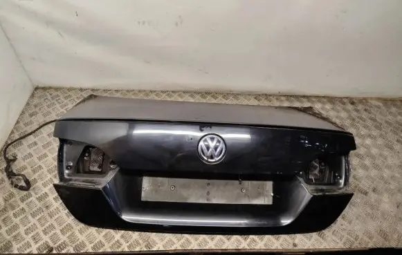 Volkswagen Jetta VI Tailgate/trunk/boot lid 5C6827445