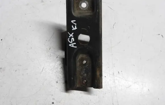 Mitsubishi ASX Fender mounting bracket