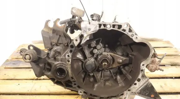 Toyota Avensis T250 Manual 5 speed gearbox 31115-05010