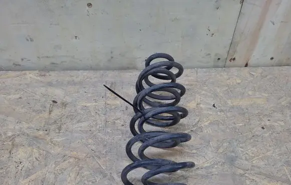 Audi A4 S4 B8 8K Rear coil spring 