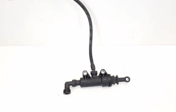 Mercedes-Benz GLA W156 X156 Clutch master cylinder A2462900312