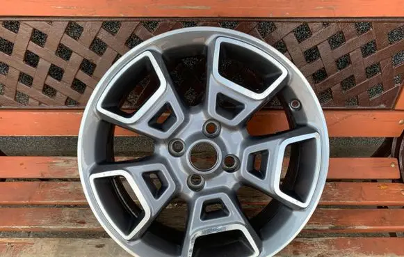 Ford Fiesta R17 alloy rim 