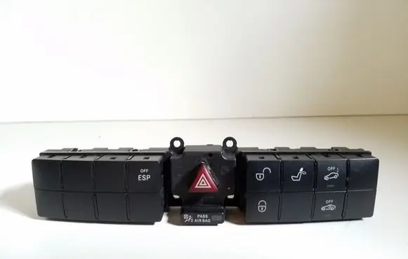 Mercedes-Benz C W203 Multifunctional control switch/knob 2038701710 33631702