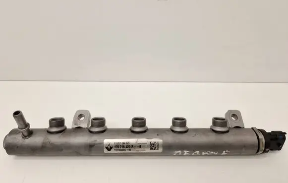 Renault Megane III Fuel main line pipe 8201044829 1121800086 175216420R