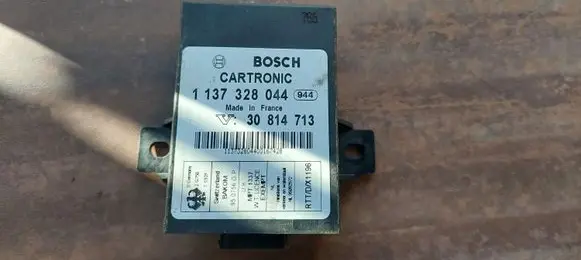 Volvo S40, V40 Engine control unit/module 1137328044