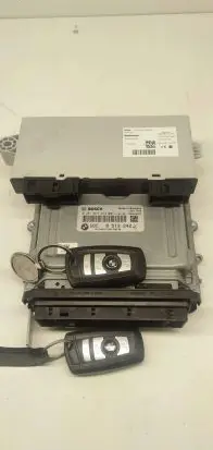 BMW 5 F10 F11 Engine ECU kit and lock set 8513242 1039S46975 0281017679