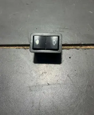 BMW 5 E39 Electric window control switch 8368974