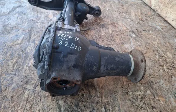 Mitsubishi Pajero Front differential MXW