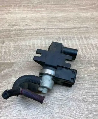 Audi A4 S4 B8 8K Turbo solenoid valve 7229031