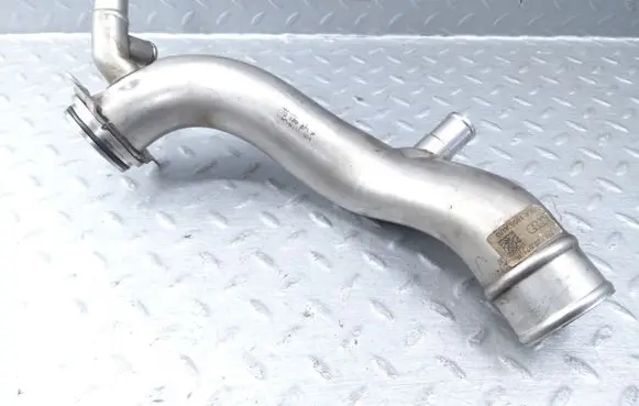 Audi A8 S8 D4 4H Intercooler hose/pipe 079129571P
