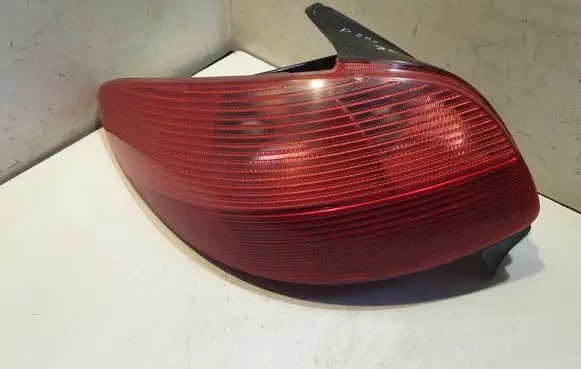 Peugeot 206 Rear/tail lights 2531G