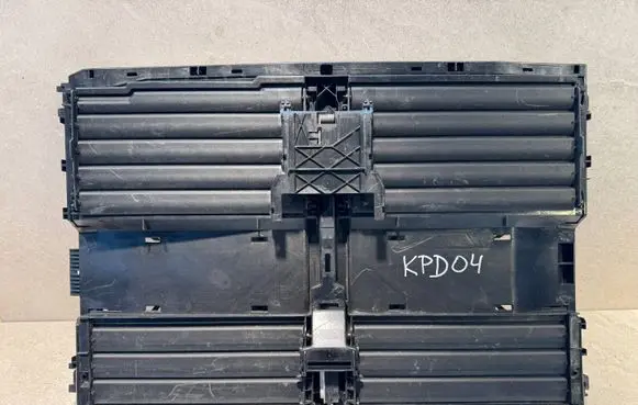Peugeot 3008 III Intercooler air channel guide 9841341080-KPD04