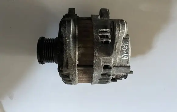 Nissan Qashqai Generator/alternator 23100JD200