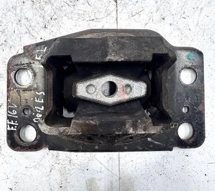 Ford Fusion II Gearbox mount DG937M121CA