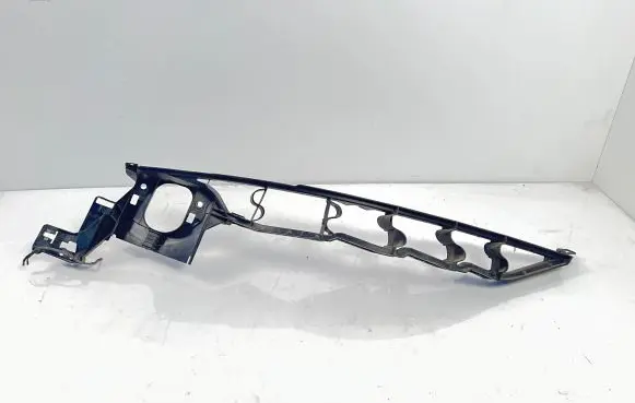 BMW X6 E71 Fender mounting bracket 7157989
