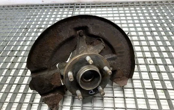 Ford Kuga I Front wheel hub spindle knuckle