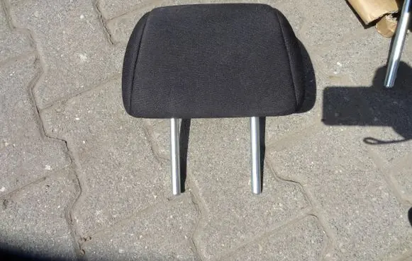 Nissan Qashqai Rear seat headrest 