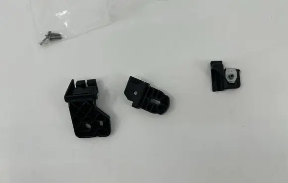 Microcar M.GO Headlight/headlamp mounting bracket 