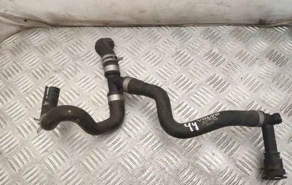 Volvo XC90 Engine coolant pipe/hose 31368145
