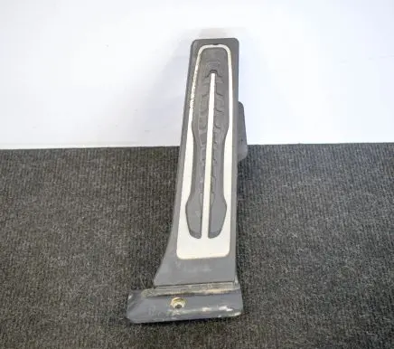 BMW 5 G30 G31 Accelerator throttle pedal 6871053 6PV01043563