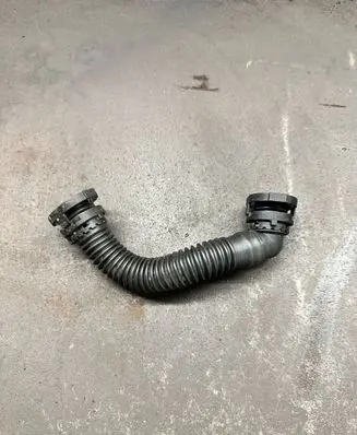 Skoda Octavia Mk3 (5E) Breather/breather pipe/hose 04L103493