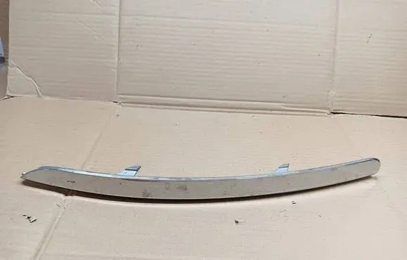 KIA Sportage Front bumper splitter molding 865813U000
