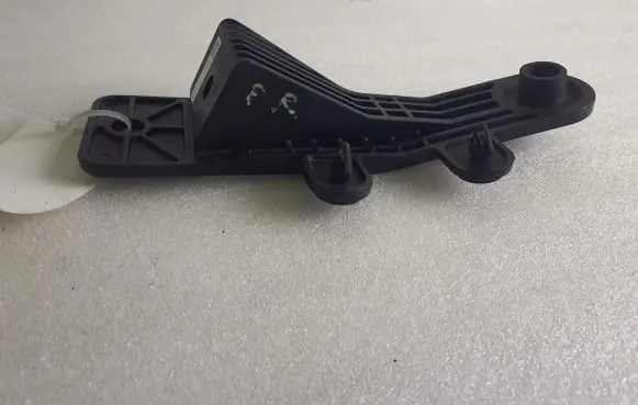 Chevrolet Camaro Radiator mount bracket 23310045