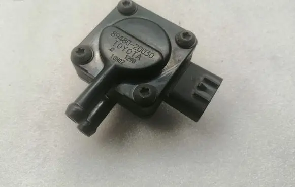 Toyota Avensis T250 Exhaust gas pressure sensor 8948020030