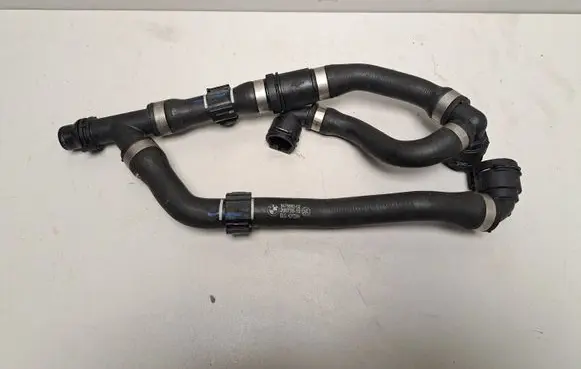 BMW i4 Engine coolant pipe/hose 9475683