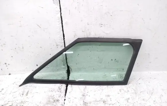 Volkswagen Crafter Front vent window/glass (coupe) 