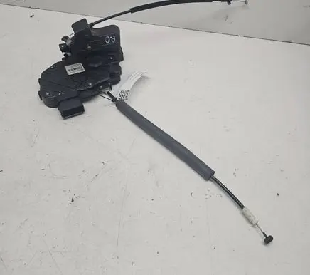 Jaguar XF X250 Front door lock 6W8A21812AD