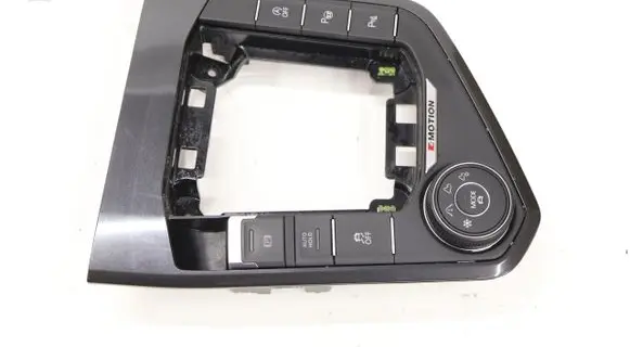 Volkswagen Tiguan Other interior part 5NB864263