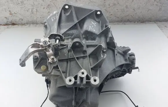 Manual 6 speed gearbox