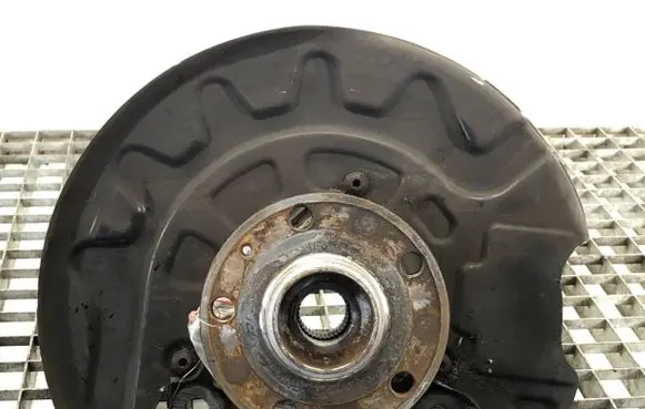 Volkswagen Golf VII Front wheel hub spindle knuckle
