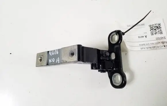 Volvo XC40 Rear door lower hinge 31457099