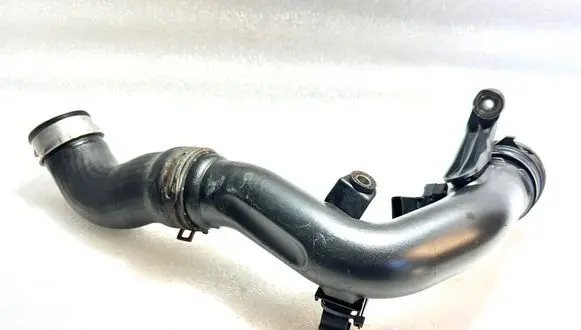 Intercooler hose/pipe