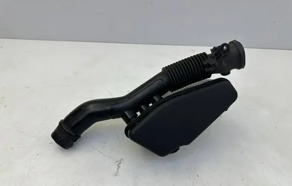 Toyota Prius (XW30) Intake resonator 1789337040