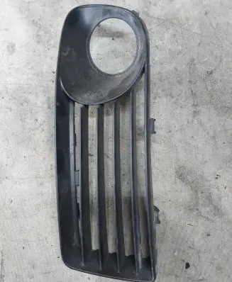 Ford Galaxy Front fog light trim/grill YM2117B968FAW
