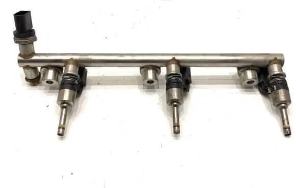 Volkswagen Touareg II Fuel main line pipe 