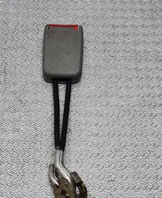 Volkswagen New Beetle Rear seatbelt buckle 1C0858676 33003368A 2268